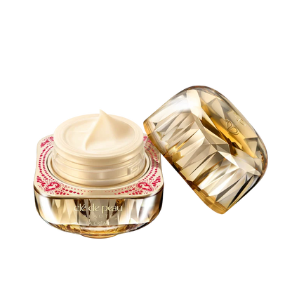 The iconic age-defying night cream reimagined for Lunar New Year.